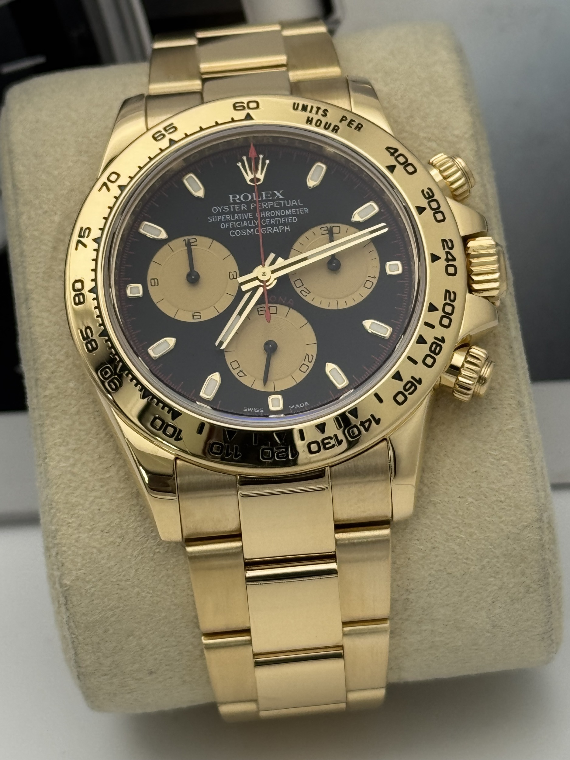 Rolex Daytona 40mm Yellow Gold Oyster 2017