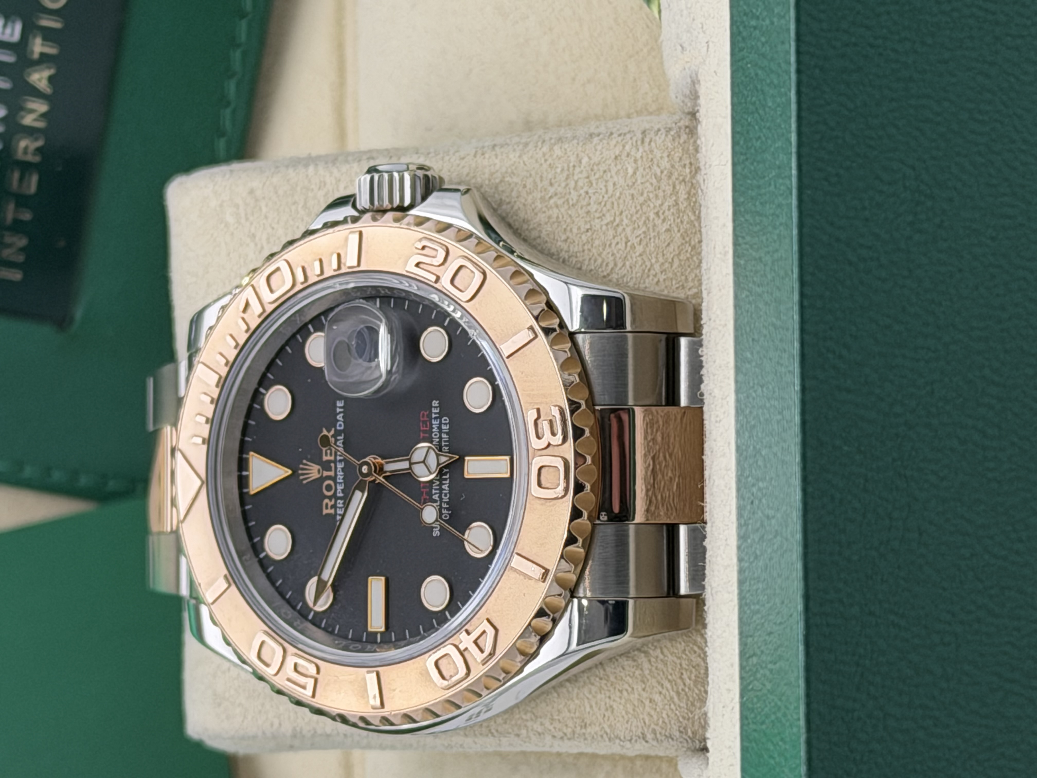 Rolex Yachtmaster 40mm 126621 charcoal dial, everose bi metal oyster 2021