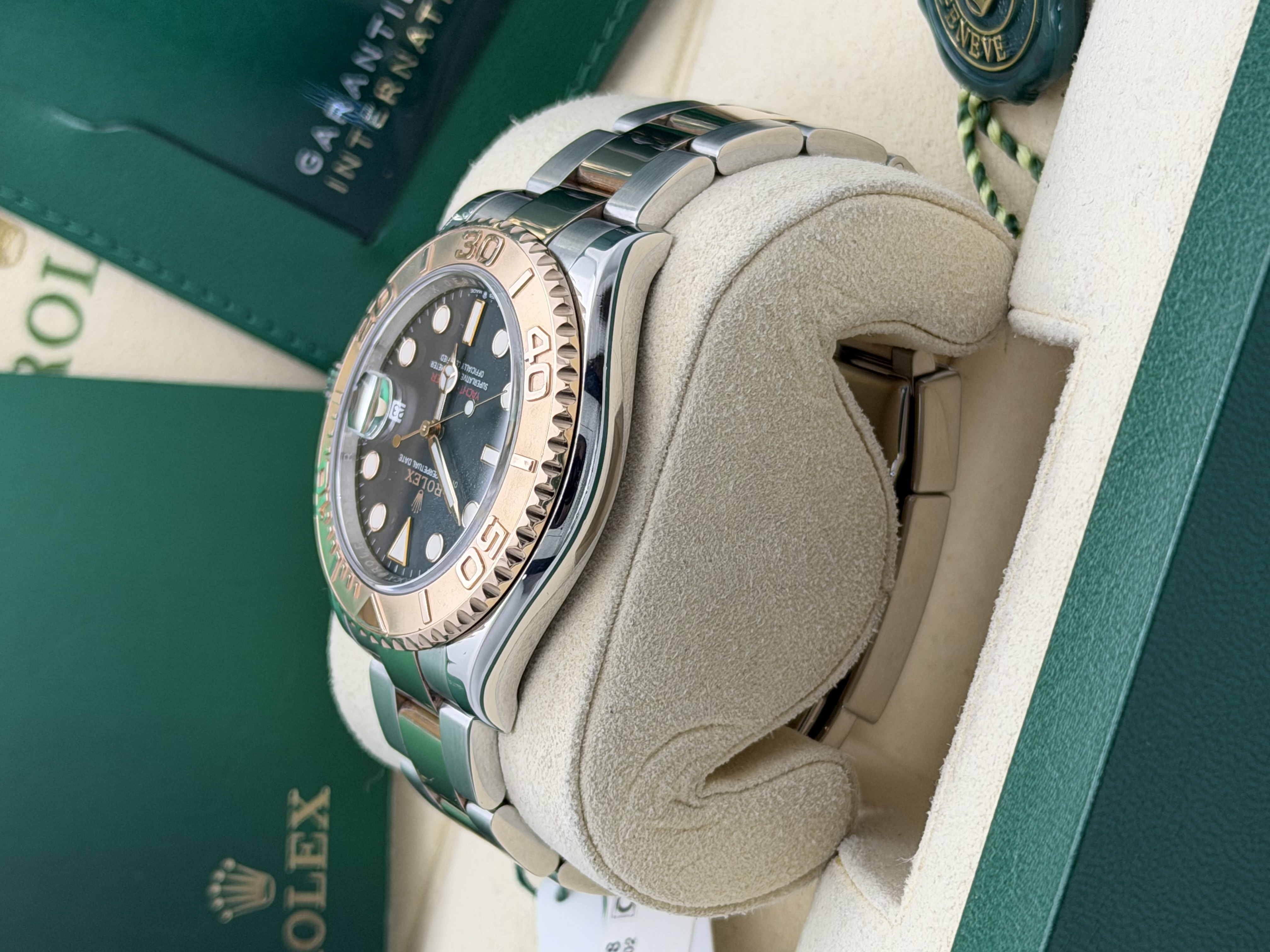 Rolex Yachtmaster 40mm 126621 charcoal dial, everose bi metal oyster 2021