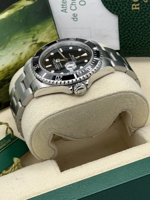 Rolex Submariner Date 40mm Stainless Steel Oyster Bracelet 16610 2006