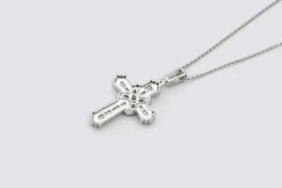 9ct White Gold Diamond Cross Pendant Necklace 1.17ct
