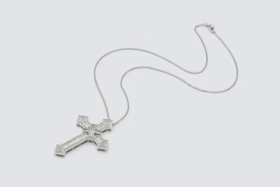 9ct White Gold Diamond Cross Pendant Necklace 1.67ct