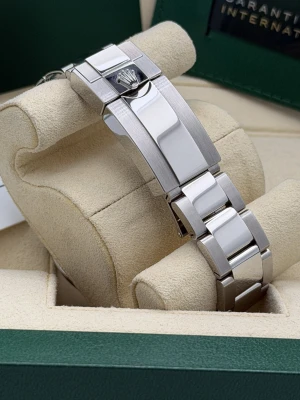 Rolex Daytona 40mm 126500LN black dial stainless steel oyster bracelet 2024