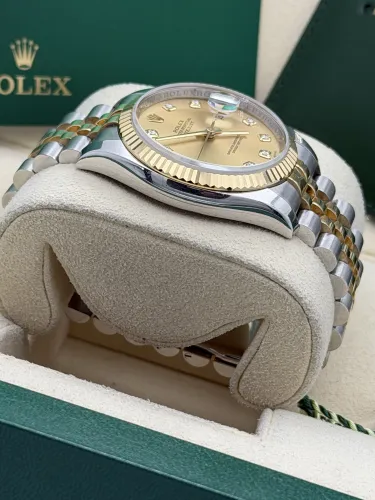 Rolex Datejust 36mm, 116233, bi metal, champ dia dot dial, fluted, jubilee, 2010