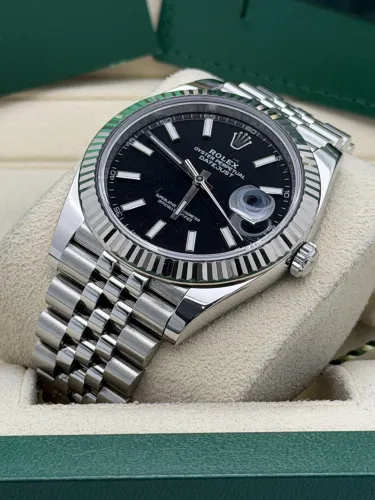 Rolex Datejust 41mm 126334 black baton dial, fluted bezel, jubilee, 2022