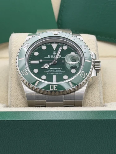 Rolex Submariner Date Hulk 40mm 116610LV green dial & bezel 2017