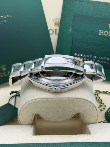 Rolex Skydweller 42mm, 336934, mint green dial, oyster bracelet, 2026 unworn