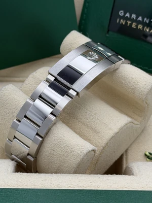 Rolex Datejust 41mm 126300 Wimbledon dial oyster bracelet 2023