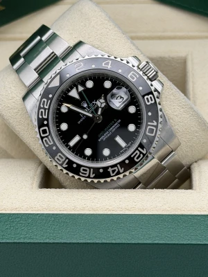 Rolex GMT Master 2 40mm 116710LN oyster bracelet black ceramic bezel 2017