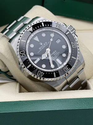 Rolex Deepsea Seadweller 136660 44mm black dial, oyster bracelet 2024