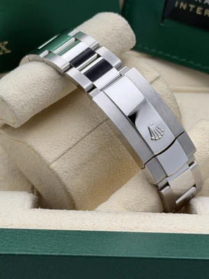 Rolex Datejust 41mm 126300 Wimbledon dial oyster bracelet 2023