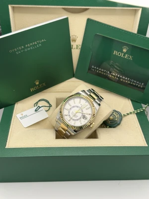 Rolex Sky-Dweller 42mm Steel & Yellow Gold Oyster 336933 2024