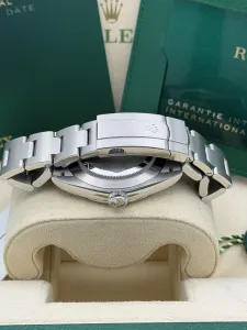 Rolex Oyster Perpetual 41mm med blue dial  134300 2025 unworn