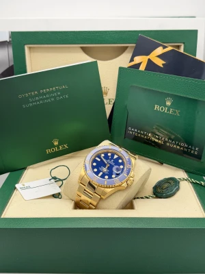 Rolex Submariner date 41mm 126618LB blue sunburst dial, yellow gold case and oyster bracelet 2021 unworn