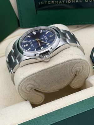 Rolex Oyster Perpetual 36mm blue baton dial oyster bracelet 126000 (2020)