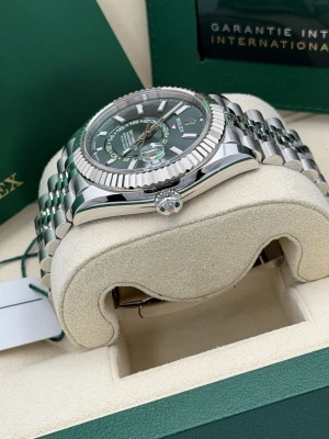Rolex Sky-Dweller 42mm mint green dial jubilee bracelet 336934 2024