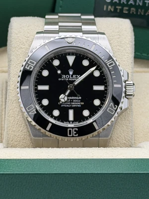 Rolex Submariner no date 41mm 124060 stainless steel oyster bracelet 2023