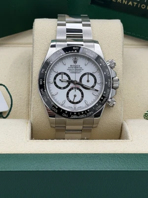 Rolex Daytona 40mm 126500LN white dial Panda oyster bracelet 2025 unworn