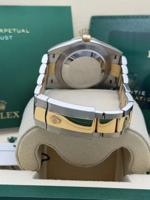 Rolex Datejust 41mm 126333 bi metal oyster white baton dial 2024