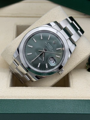 Rolex Datejust 41mm mint green smooth bezel oyster bracelet 126300 2023