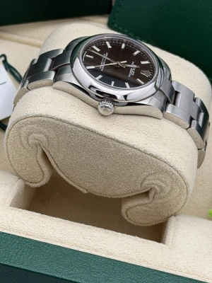 Rolex Oyster Perpetual 31mm oyster bracelet black baton dial 177200 (2019)