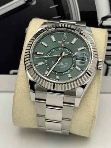 Rolex Skydweller 42mm, 336934, mint green dial, oyster bracelet, 2026 unworn