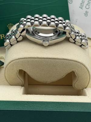 Rolex Datejust 26mm 179174, silver jubilee dial, white gold fluted bezel, jubilee bracelet, 2006
