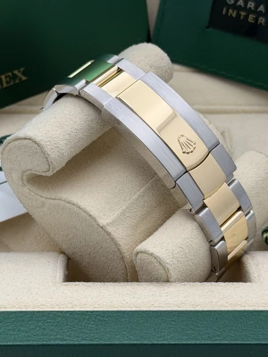 Rolex Sky-Dweller 42mm Steel & Yellow Gold Oyster 336933 2024