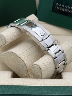 Rolex Datejust 41mm mint green smooth bezel oyster bracelet 126300 2023