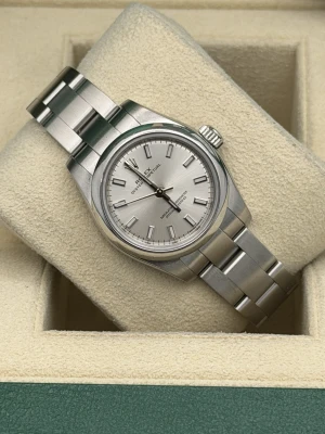 Rolex Oyster Perpetual 26mm oyster bracelet 176200 Silver Baton Dial 2017