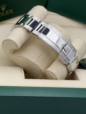 Rolex Daytona 40mm, 116506 platinum baguette dial, platinum oyster bracelet, 2019