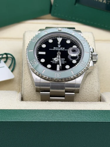 Rolex Submariner date 41mm, 126610LV Starbucks, Mk 1 green bezel, oyster bracelet,2021