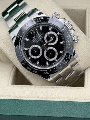 Rolex Daytona 40 116500LN black dial and ceramic bezel, stainless steel oyster bracelet, 2018