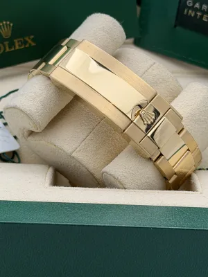 Rolex Submariner date 41mm 126618LB blue sunburst dial, yellow gold case and oyster bracelet 2021 unworn