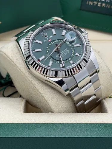 Rolex Skydweller 42mm, 336934, mint green dial, oyster bracelet, 2026 unworn