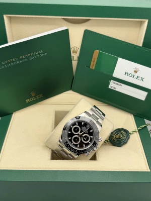 Rolex Daytona 40 116500LN black dial and ceramic bezel, stainless steel oyster bracelet, 2018