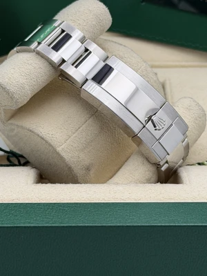 Rolex Yacht-Master 40mm Stainless Steel & Platinum 126622 Blue Dial 2025 Unworn