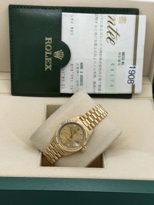 Rolex Datejust 26mm 69178 champagne dia dot dial, yellow gold case, fluted bezel and president bracelet 1996