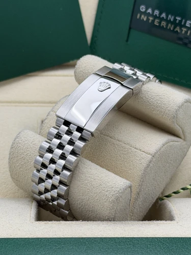 Rolex Datejust 41mm 126334 black baton dial, fluted bezel, jubilee, 2022
