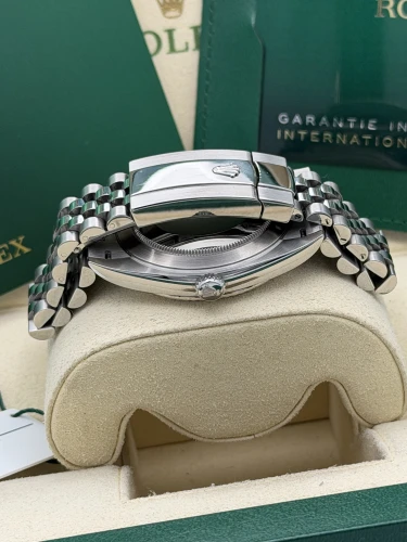 Rolex Datejust 41mm 126334, silver baton dial, jubilee bracelet, 2025