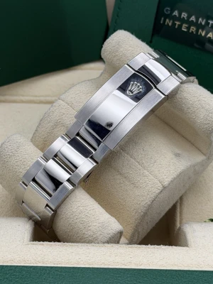 Rolex Oyster Perpetual Date 34mm Stainless Steel Oyster Bracelet 115200 2014