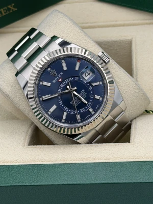 Rolex Skydweller 42mm blue dial stainless steel oyster bracelet 326934 2020