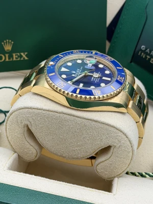 Rolex Submariner date 41mm 126618LB blue sunburst dial, yellow gold case and oyster bracelet 2021 unworn