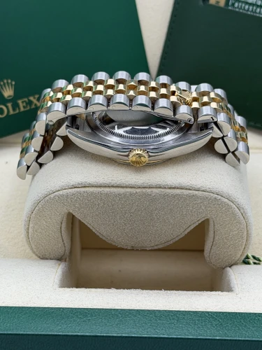 Rolex Datejust 36mm, 116233, bi metal, champ dia dot dial, fluted, jubilee, 2010