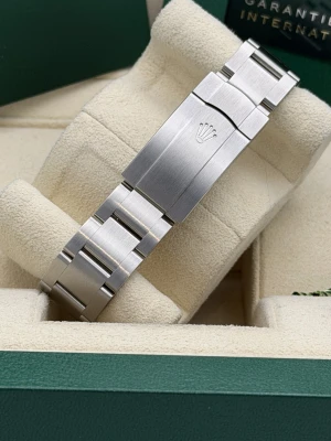 Rolex Oyster Perpetual 36mm 126000 lavender dial 2025 unworn