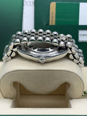 Rolex Datejust 36mm 116234 black dia dot dial, fluted, jubilee bracelet 2017