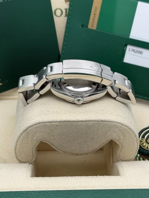 Rolex Oyster Perpetual 26mm oyster bracelet 176200 Silver Baton Dial 2017