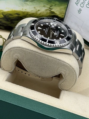 Rolex Submariner Date 40mm Stainless Steel Oyster Bracelet 16610 2006