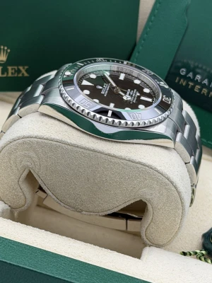 Rolex Submariner no date 41mm 124060 stainless steel oyster bracelet 2023