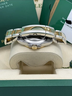 Rolex Submariner Date 40mm bluesy oyster bracelet 116613LB 2018